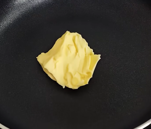 In a medium saucepan, melt the butter over medium heat until foamy.